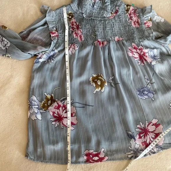 Walter Baker Floral Lightweight Blouse - Size S - Picture 12 of 14